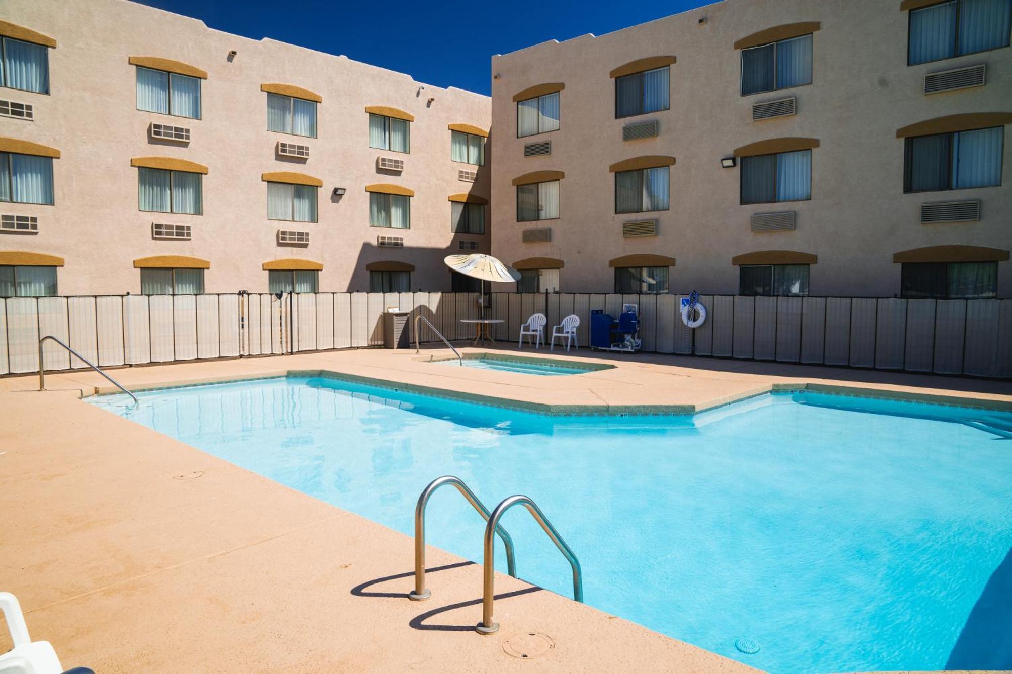 Super 8 By Wyndham Yuma Hotel Exterior photo