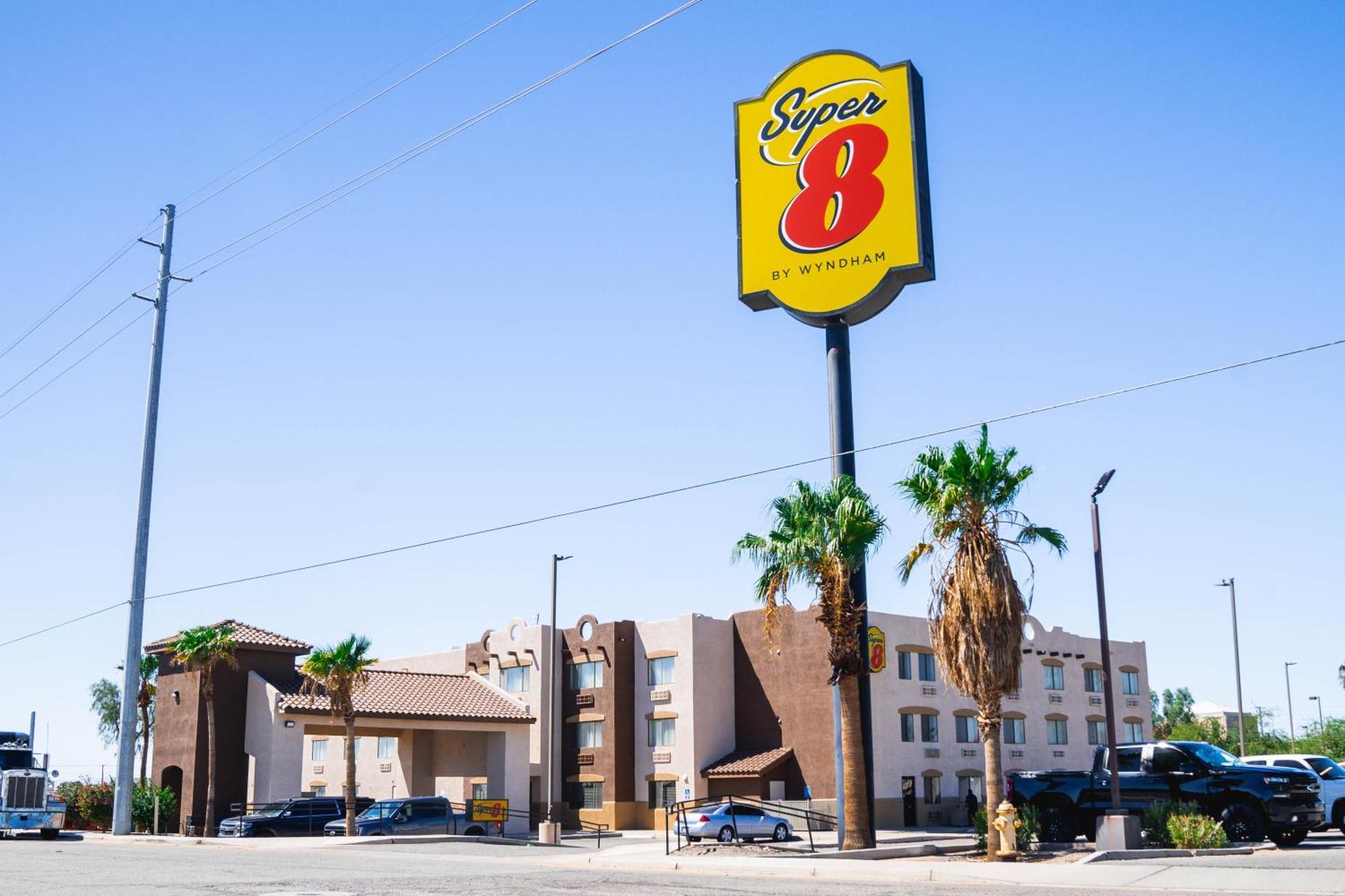 Super 8 By Wyndham Yuma Hotel Exterior photo