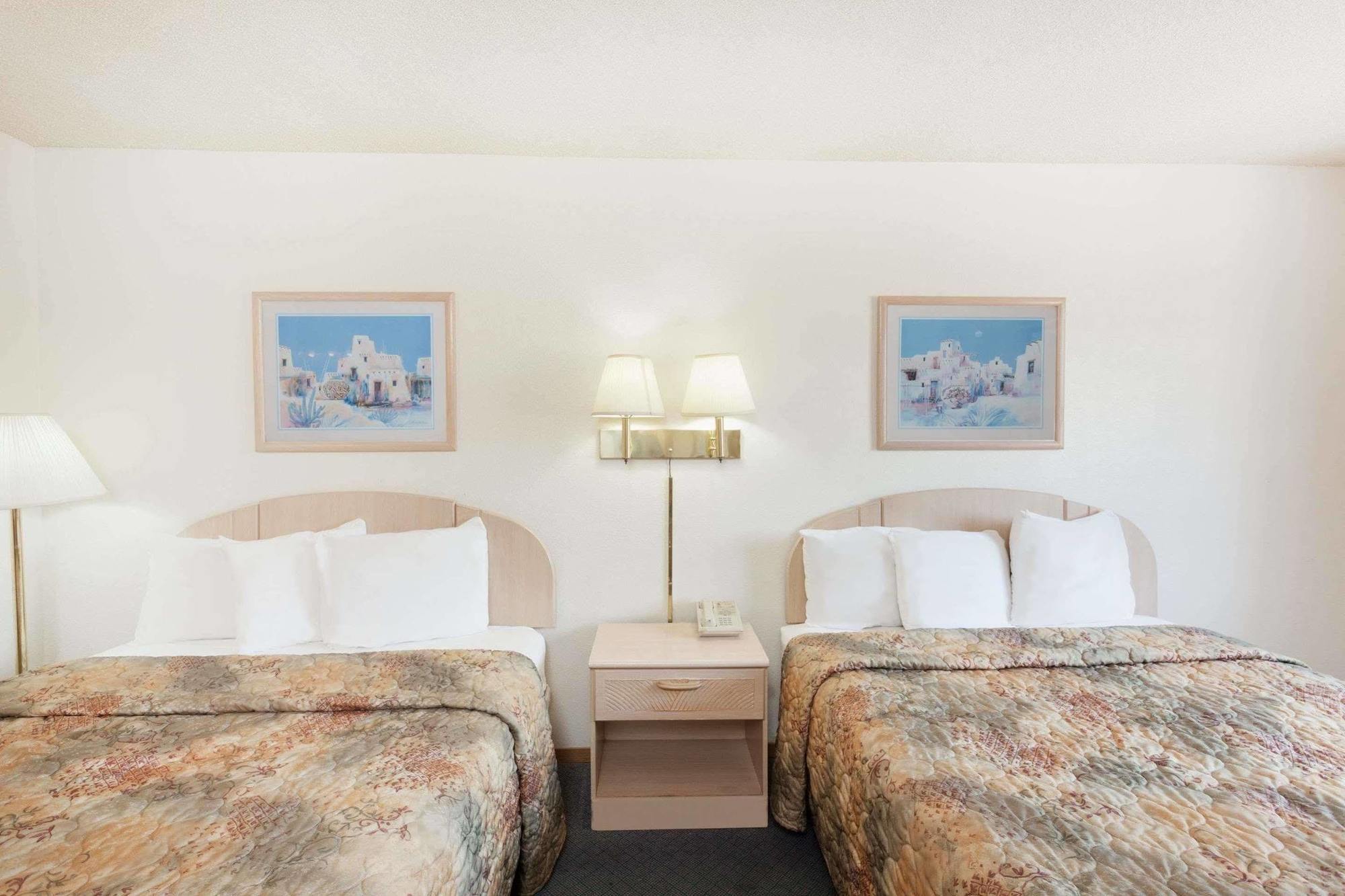 Super 8 By Wyndham Yuma Hotel Exterior photo